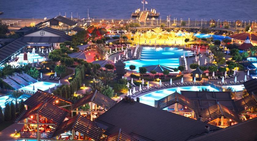 Limak Lara Deluxe Resort Otel Otel Avantaj Tatil