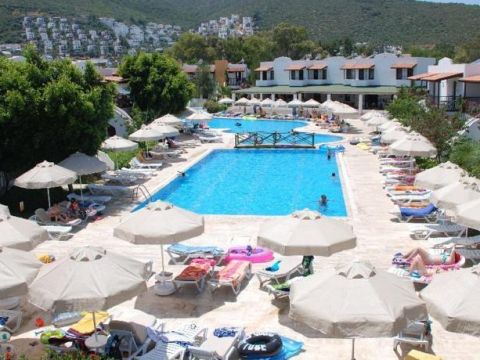 İzer Hotel & Beach Club Image